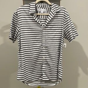 Old Navy Men’s button up shirt M